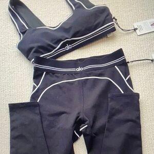 ALO Yoga Black Leggings with White Accents